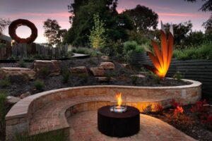 Lire la suite à propos de l’article L&rsquo;acier corten : un matériau d&rsquo;expression artistique dans la sculpture contemporaine